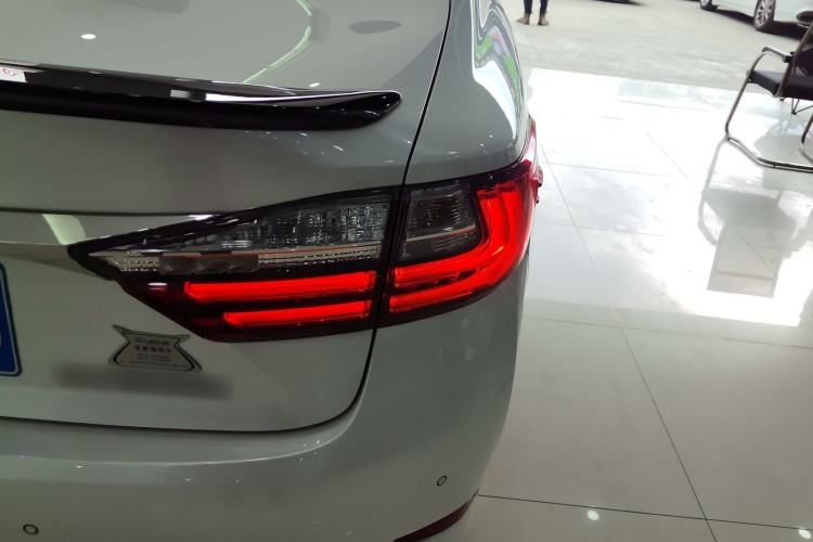 Used Lexus ES 2017 200 30th Anniversary Edition Exterior 2