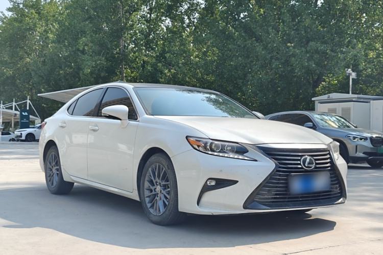 Used Lexus ES 2017 200 30th Anniversary Edition Exterior 2