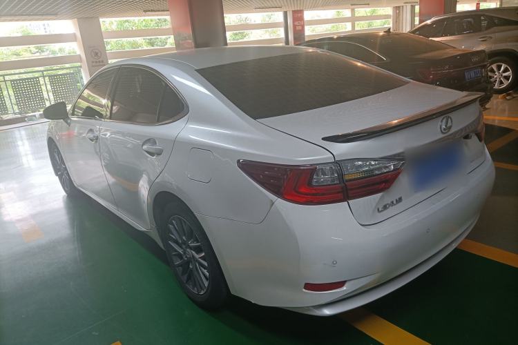 Used Lexus ES 2017 200 30th Anniversary Edition Exterior 3