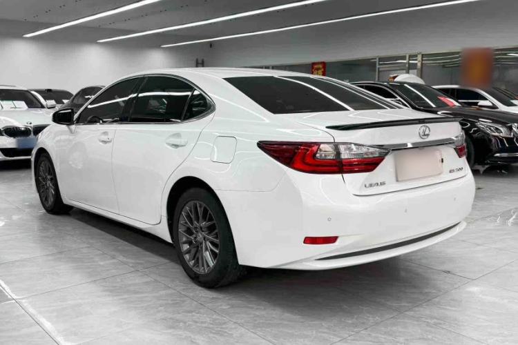 Used Lexus ES 2017 200 30th Anniversary Edition Exterior 3