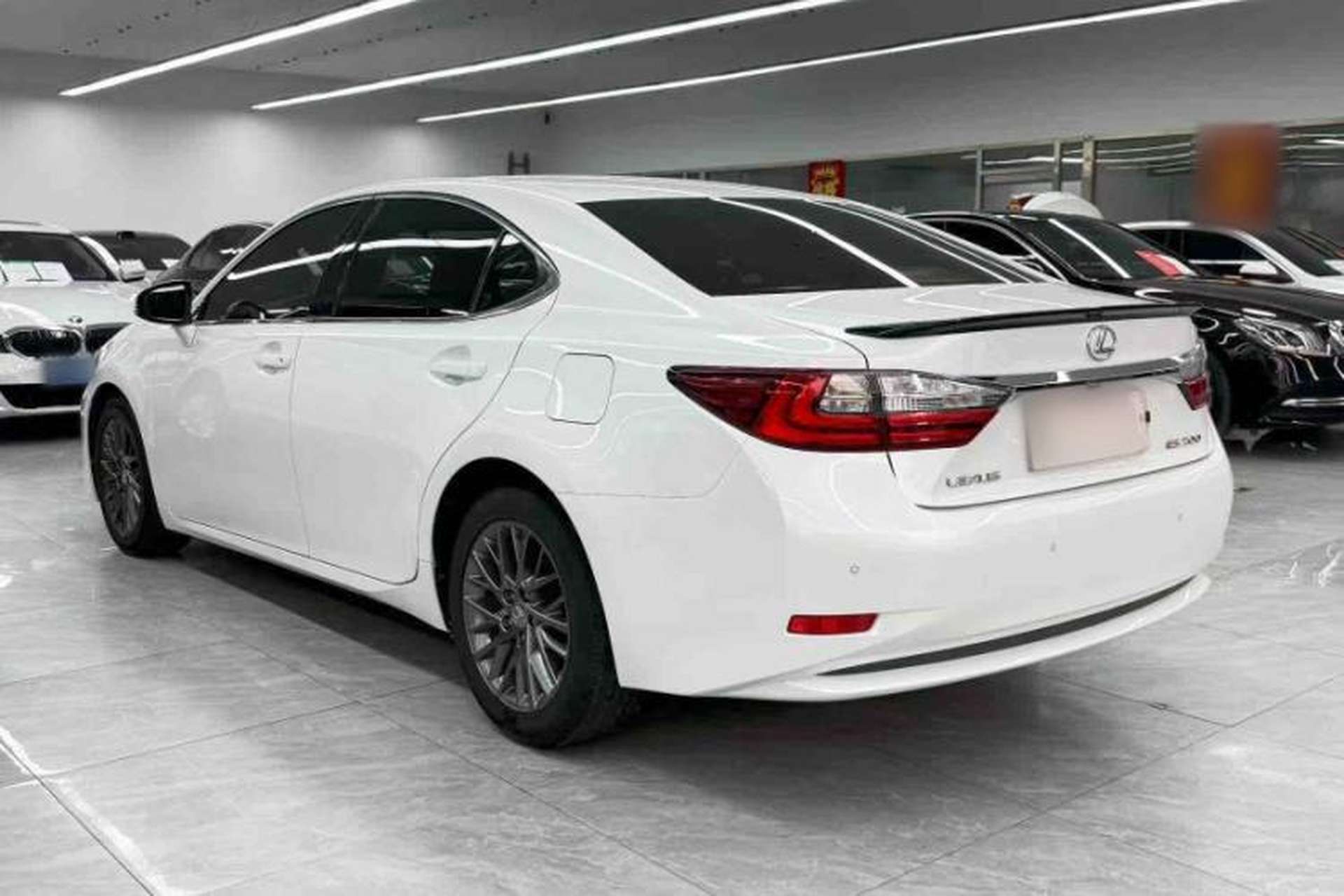 Used Lexus ES 2017 200 30th Anniversary Edition Exterior 3