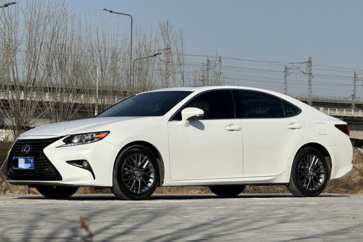 Used Lexus ES 2017 200 30th Anniversary Edition Exterior 3