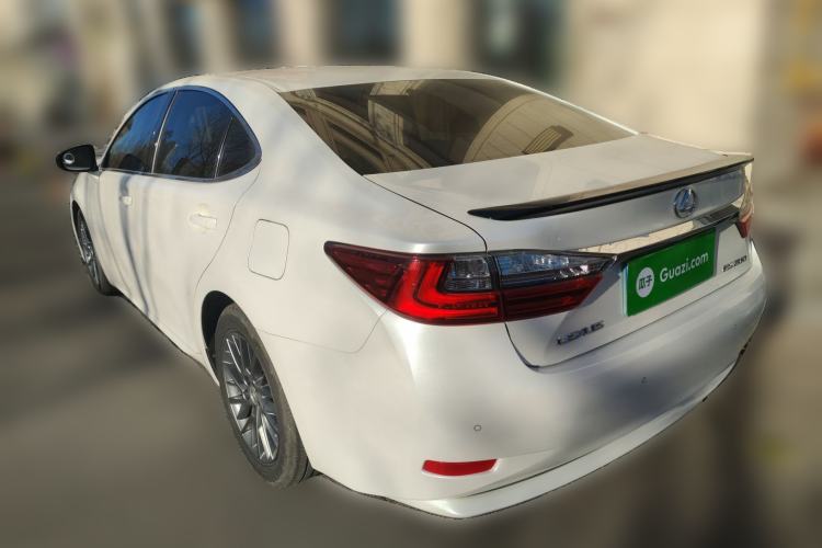 Used Lexus ES 2017 200 30th Anniversary Edition Exterior 3