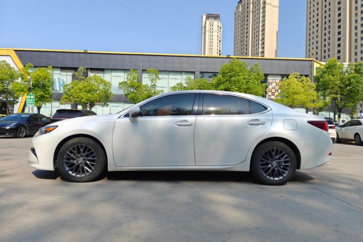 Used Lexus ES 2017 200 30th Anniversary Edition Exterior 3