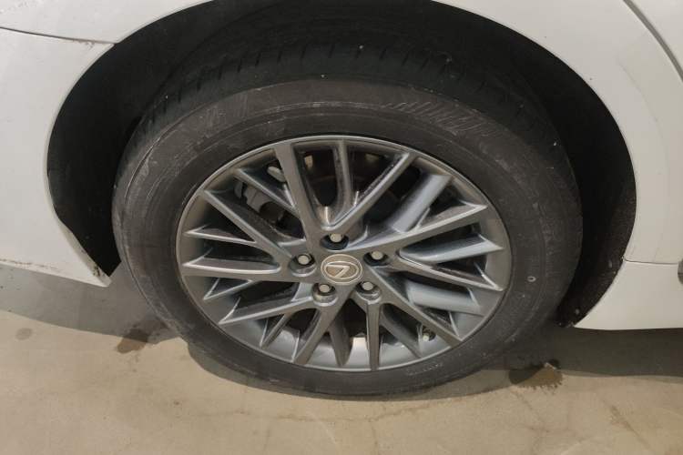 Used Lexus ES 2017 200 30th Anniversary Edition Exterior 3