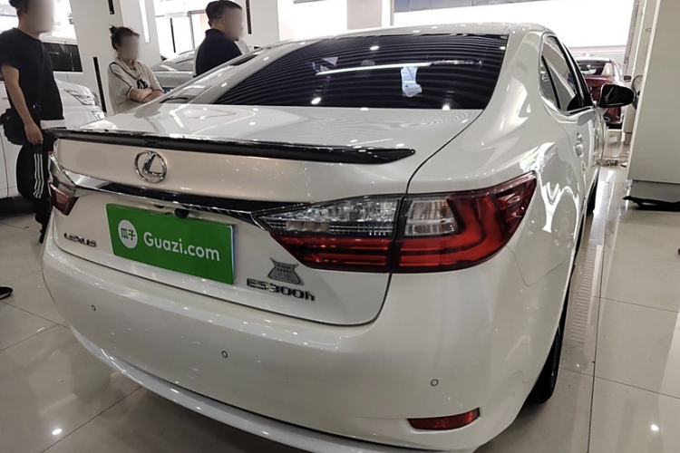 Used Lexus ES 2017 200 30th Anniversary Edition Exterior 4