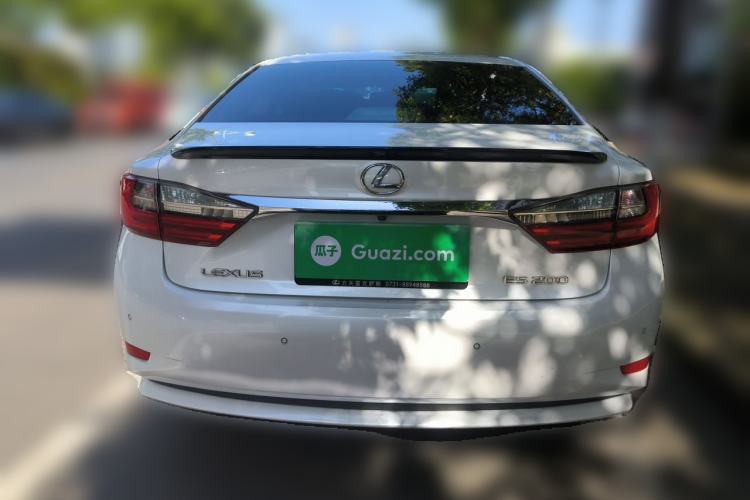Used Lexus ES 2017 200 30th Anniversary Edition Exterior 4