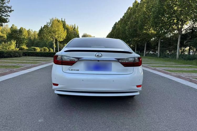 Used Lexus ES 2017 200 30th Anniversary Edition Exterior 4