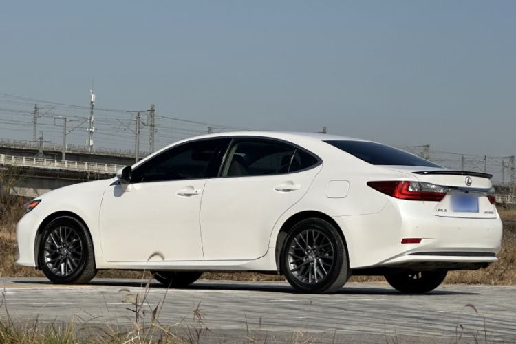 Used Lexus ES 2017 200 30th Anniversary Edition Exterior 6