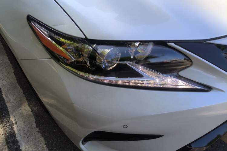 Used Lexus ES 2017 200 30th Anniversary Edition Exterior 6