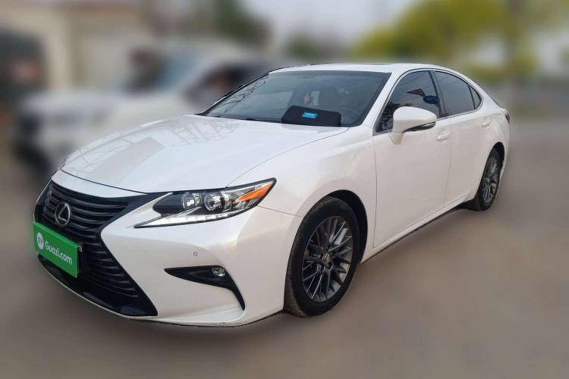 Used Lexus ES 2017 200 30th Anniversary Edition Front Left 45 Deg