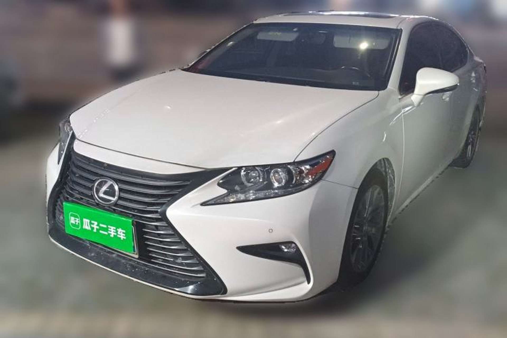 Used Lexus ES 2017 200 30th Anniversary Edition Front Left 45 Deg