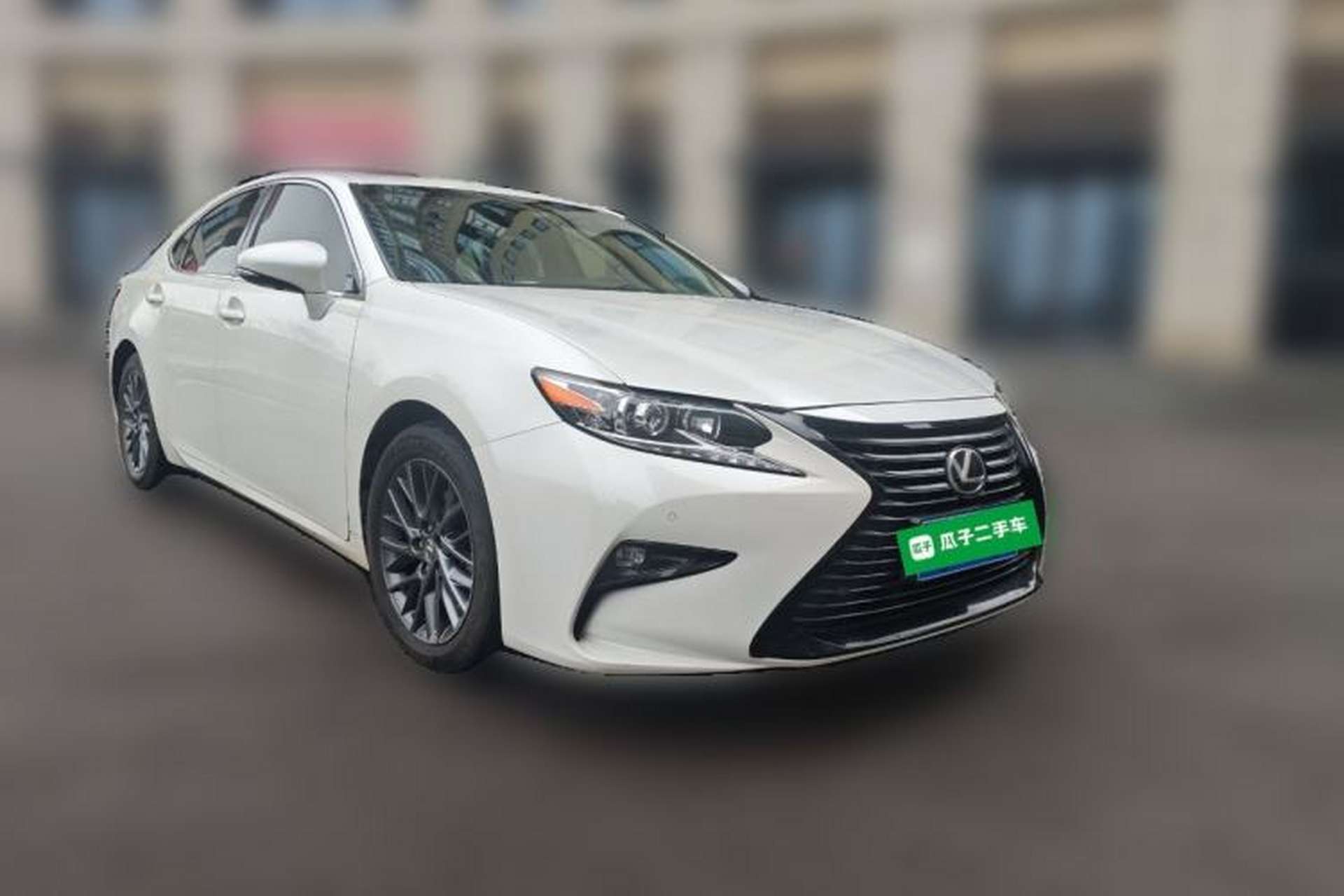 Used Lexus ES 2017 200 30th Anniversary Edition Front Right 45 Deg