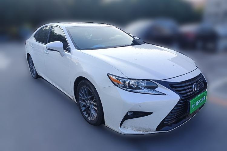 Used Lexus ES 2017 200 30th Anniversary Edition Front Right 45 Deg