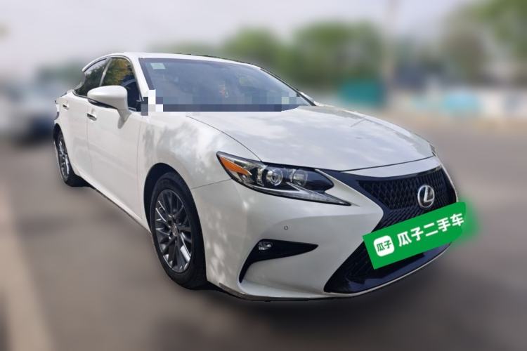 Used Lexus ES 2017 200 30th Anniversary Edition Front Right 45 Deg