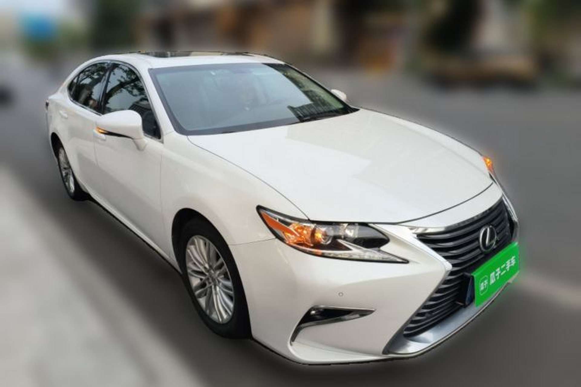 Used Lexus ES 2017 200 30th Anniversary Edition Front Right 45 Deg
