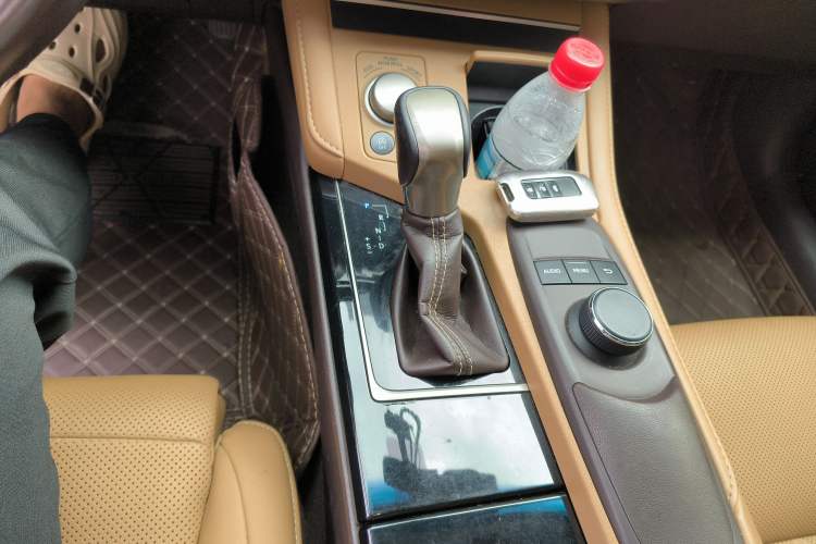 Used Lexus ES 2017 200 30th Anniversary Edition Gear Lever