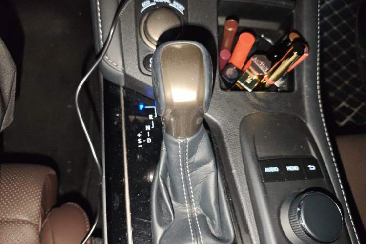 Used Lexus ES 2017 200 30th Anniversary Edition Gear Lever