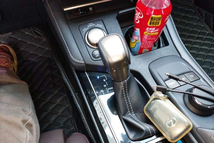 Used Lexus ES 2017 200 30th Anniversary Edition Gear Lever