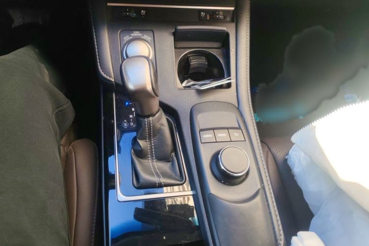 Used Lexus ES 2017 200 30th Anniversary Edition Gear Lever