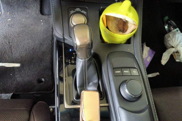 Used Lexus ES 2017 200 30th Anniversary Edition Gear Lever