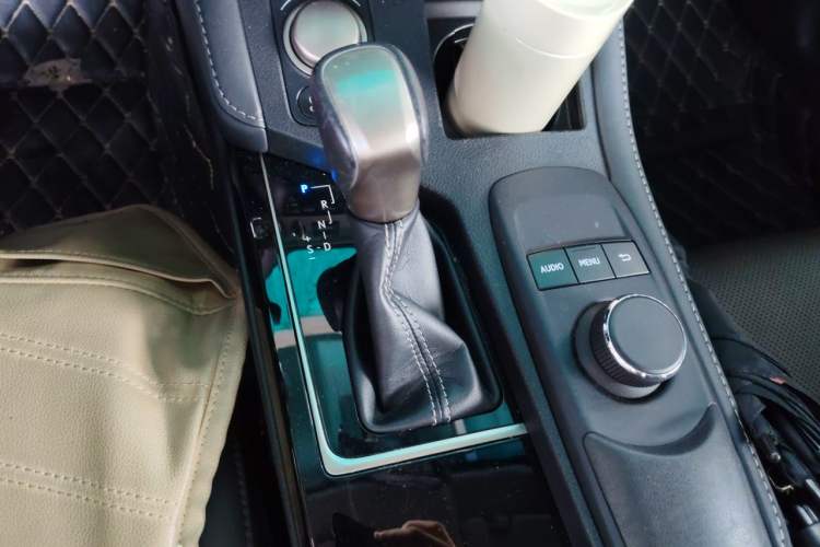 Used Lexus ES 2017 200 30th Anniversary Edition Gear Lever