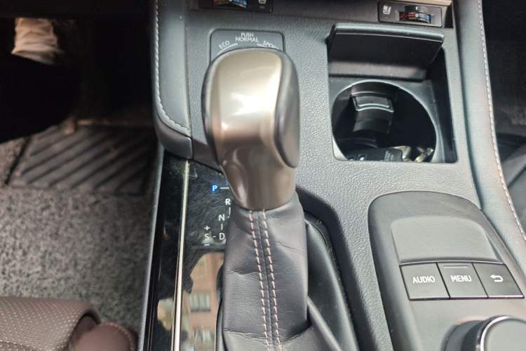 Used Lexus ES 2017 200 30th Anniversary Edition Gear Lever