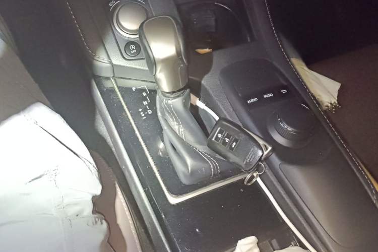 Used Lexus ES 2017 200 30th Anniversary Edition Gear Lever