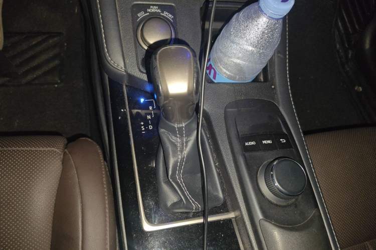 Used Lexus ES 2017 200 30th Anniversary Edition Gear Lever