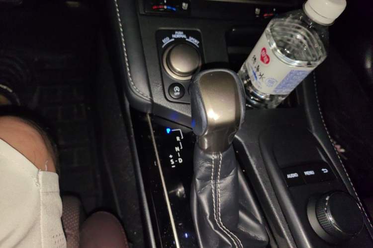 Used Lexus ES 2017 200 30th Anniversary Edition Gear Lever