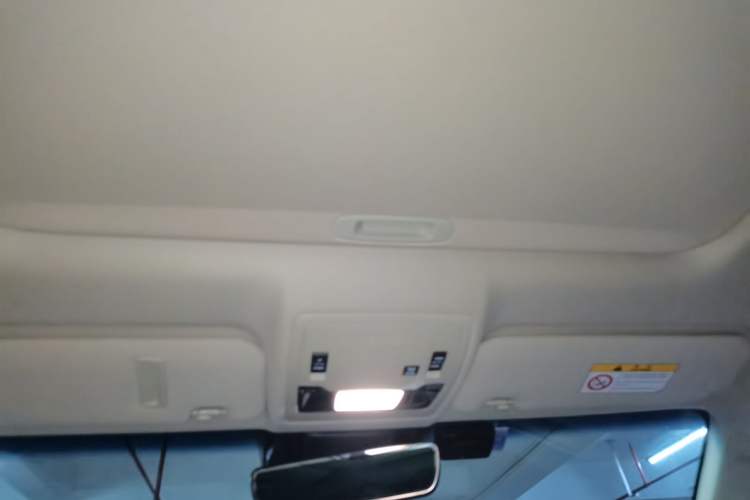 Used Lexus ES 2017 300h Mark Levinson Comfort Edition Headliner