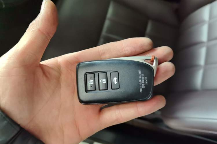 Used Lexus ES 2017 200 30th Anniversary Edition Interior 1