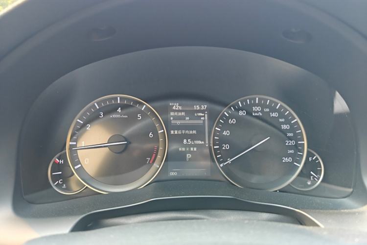 Used Lexus ES 2017 200 30th Anniversary Edition Interior 2