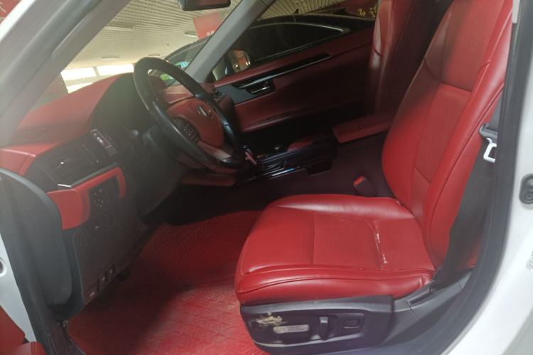 Used Lexus ES 2017 200 30th Anniversary Edition Interior 5
