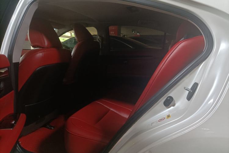 Used Lexus ES 2017 200 30th Anniversary Edition Interior 6