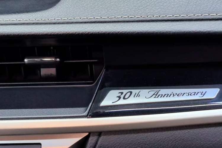 Used Lexus ES 2017 200 30th Anniversary Edition Interior 7
