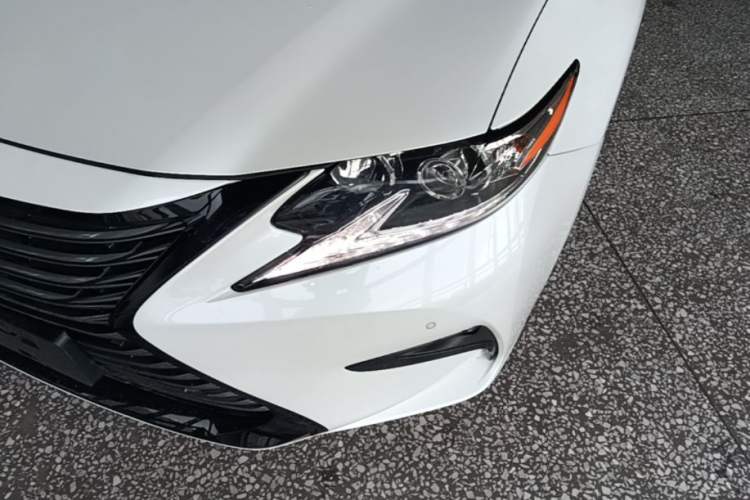 Used Lexus ES 2017 200 30th Anniversary Edition Left Front Headlight