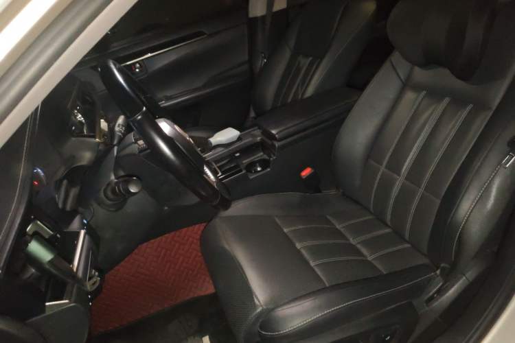 Used Lexus ES 2017 200 30th Anniversary Edition Left Front Seat