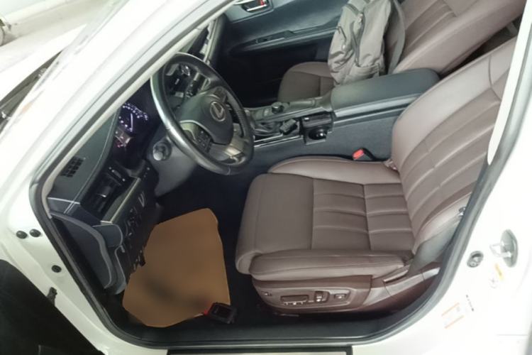 Used Lexus ES 2017 200 30th Anniversary Edition Left Front Seat