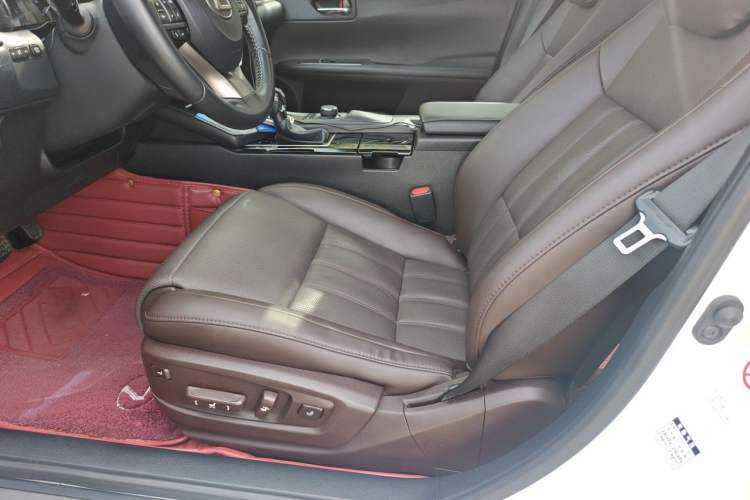 Used Lexus ES 2017 200 30th Anniversary Edition Left Front Seat