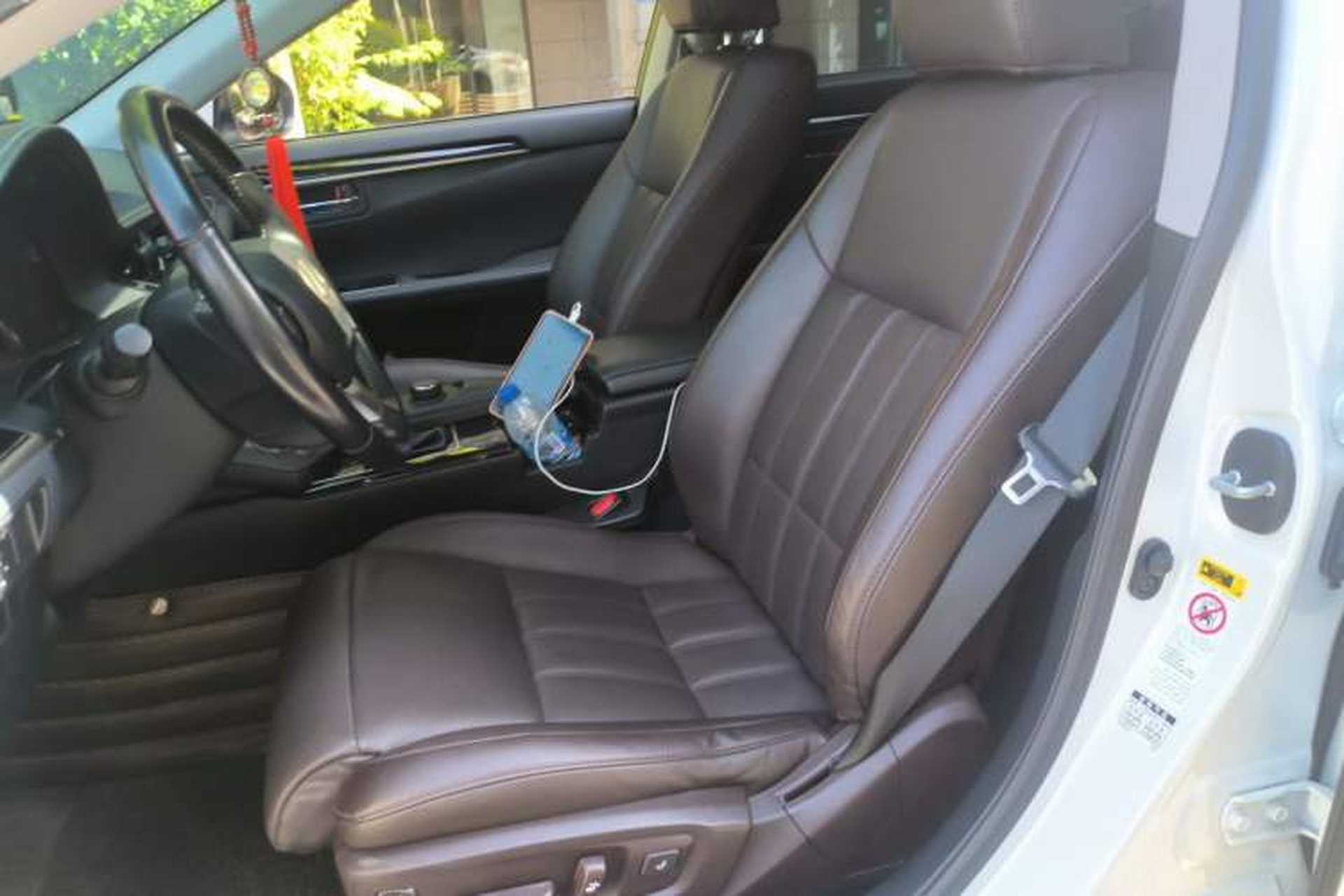 Used Lexus ES 2017 200 30th Anniversary Edition Left Front Seat