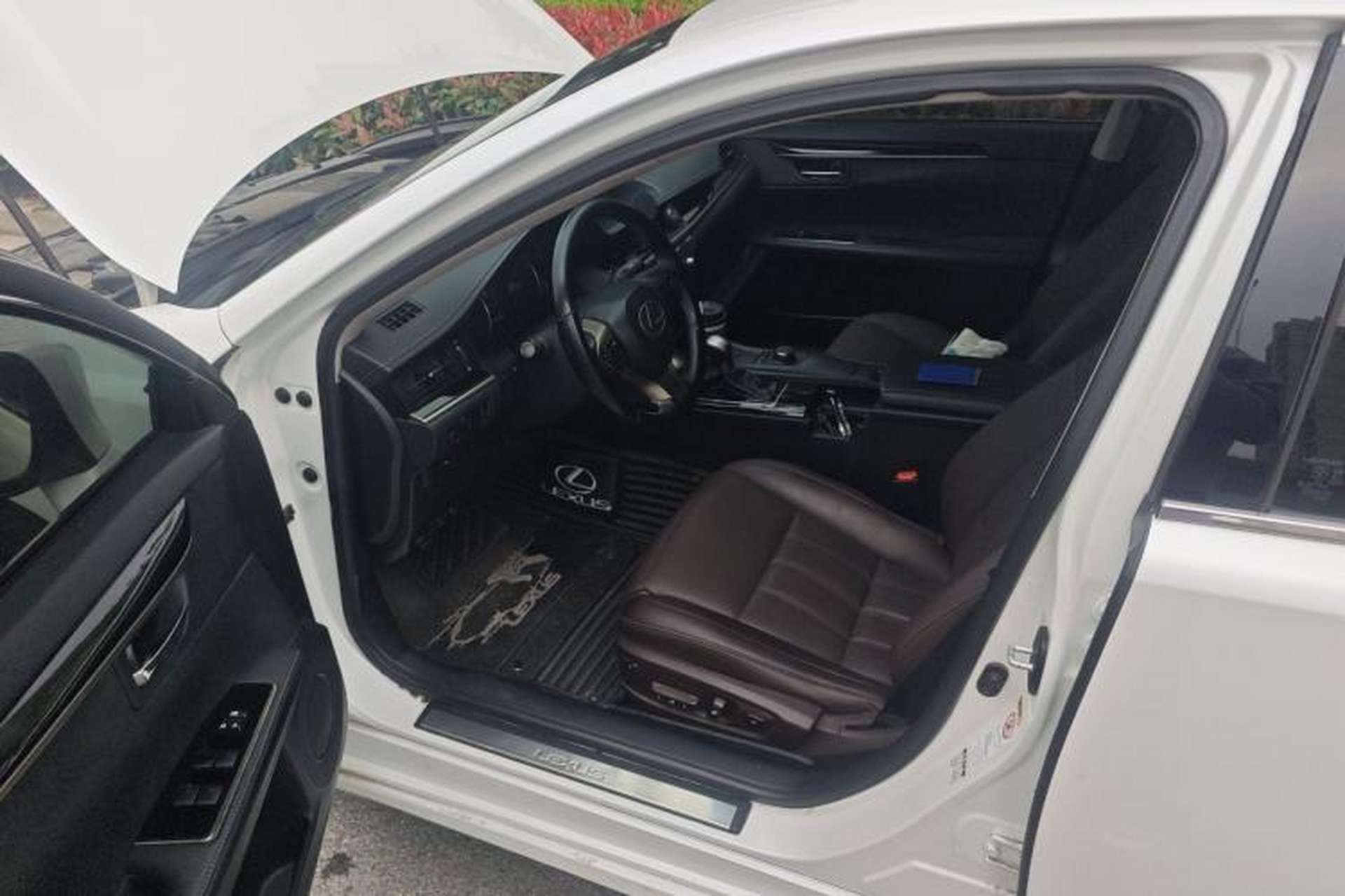 Used Lexus ES 2017 200 30th Anniversary Edition Left Front Seat