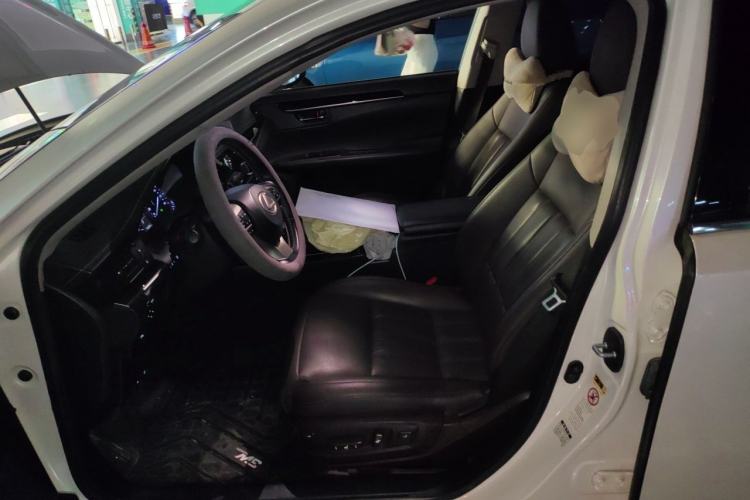 Used Lexus ES 2017 200 30th Anniversary Edition Left Front Seat