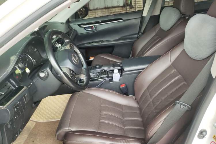 Used Lexus ES 2017 200 30th Anniversary Edition Left Front Seat