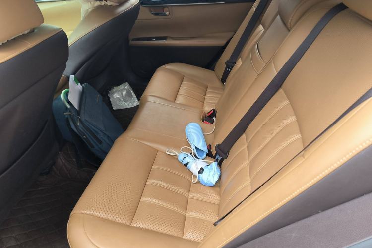 Used Lexus ES 2017 200 30th Anniversary Edition Left Rear Seat