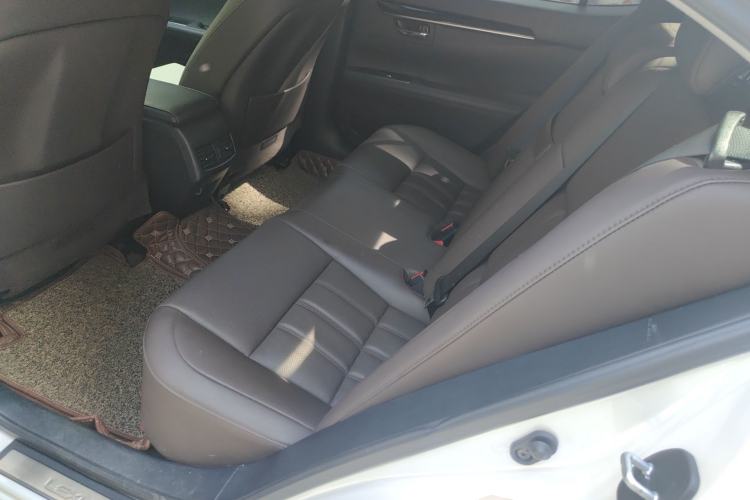 Used Lexus ES 2017 200 30th Anniversary Edition Left Rear Seat