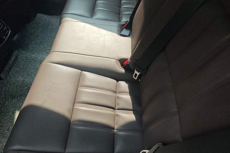 Used Lexus ES 2017 200 30th Anniversary Edition Left Rear Seat