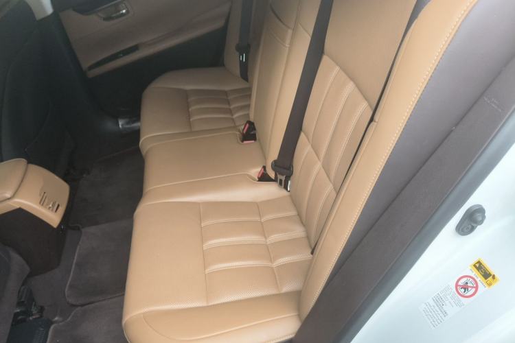 Used Lexus ES 2017 200 30th Anniversary Edition Left Rear Seat