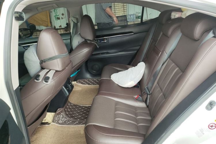Used Lexus ES 2017 200 30th Anniversary Edition Left Rear Seat