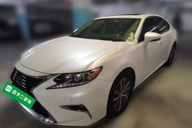 Used Lexus ES 2017 300h Mark Levinson Comfort Edition
